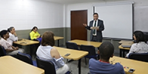Entrega de oficinas nuevas a profesores de la Facultad
