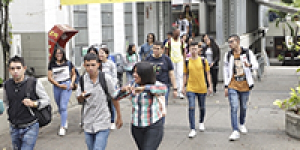Estudiantes de la sede Buga de visita por la Facultad de Administraci&oacute;n