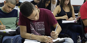 Facultad de Administraci&oacute;n da la bienvenida a estudiantes de pregrado