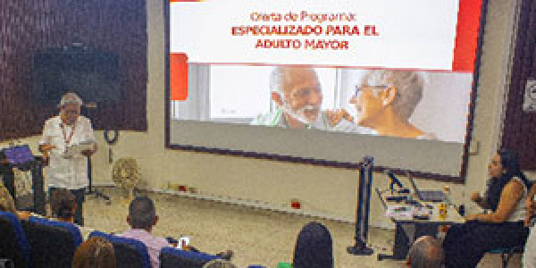 Univalle fue anfitriona de la reuni&oacute;n mensual del Grupo UNIDOS