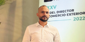 Estudiante de la Especializaci&oacute;n en Alta Gerencia recibi&oacute; reconocimiento por apoyo al Comercio Exterior