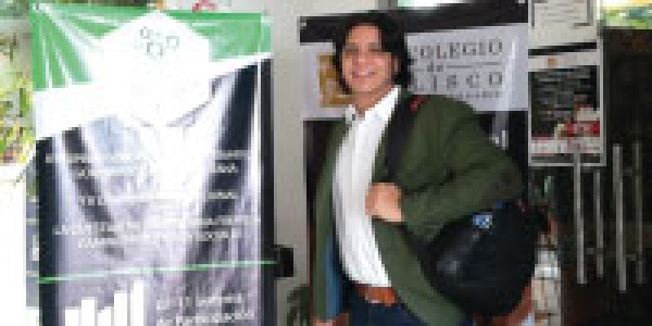 Egresado de Maestr&iacute;a en Pol&iacute;ticas P&uacute;blicas participa en dos eventos internacionales