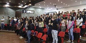 C&aacute;lida bienvenida a estudiantes de primer semestre de pregrado