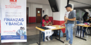 Estudiantes de Finanzas y Banca exhibieron proyectos de emprendimiento